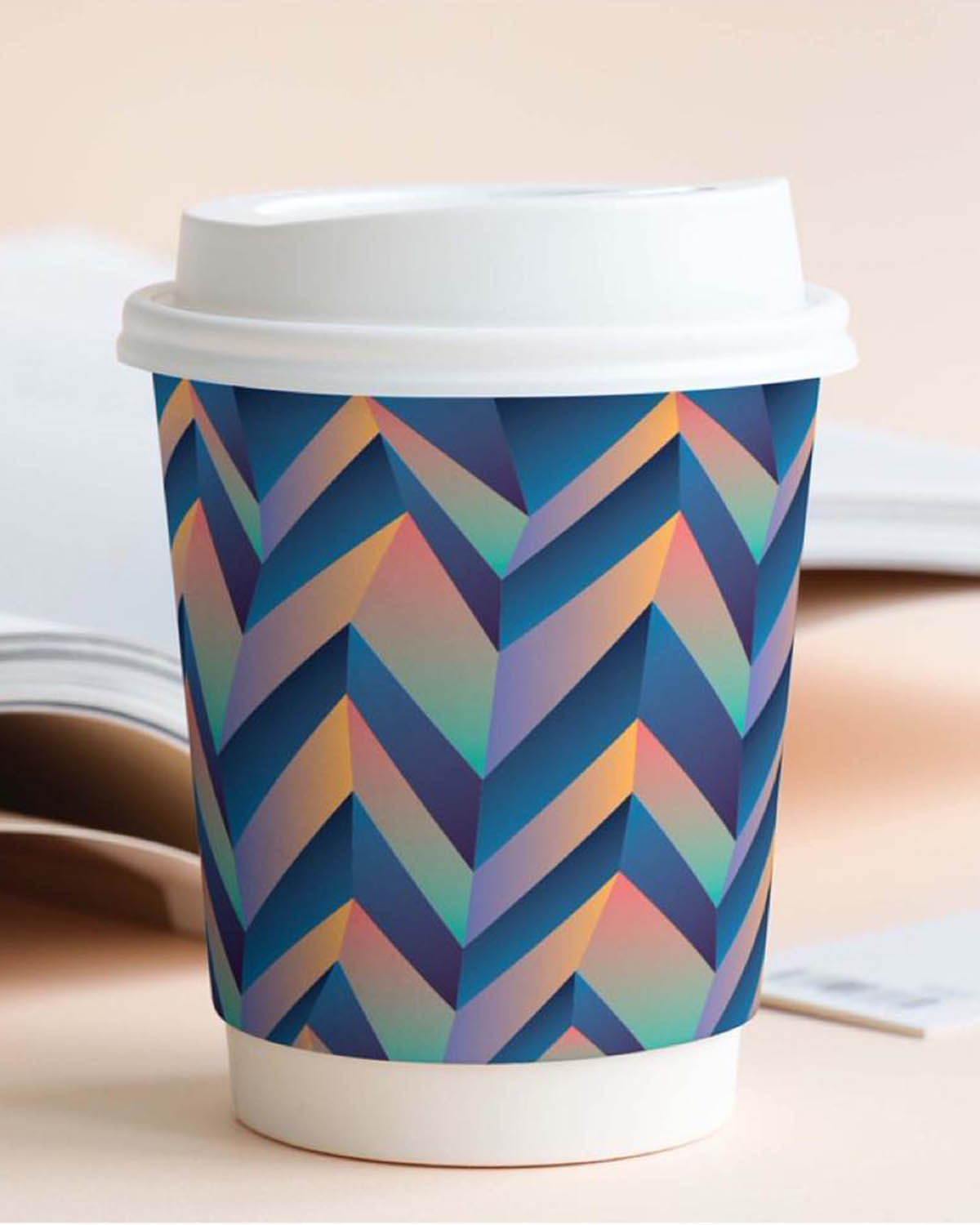 Deksels / lids voor kartonnen koffiebekers PE  sfeerfoto 2