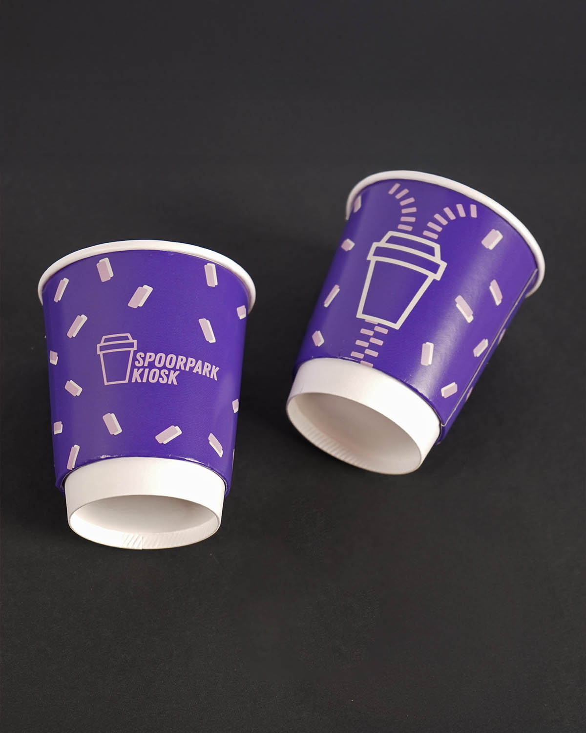 Koffiebekers dubbelwandig 16 oz (450 ml) Bedrukt (full color) sfeerfoto 9