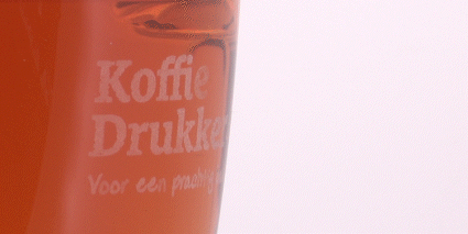 Close-up lasergravure op glas