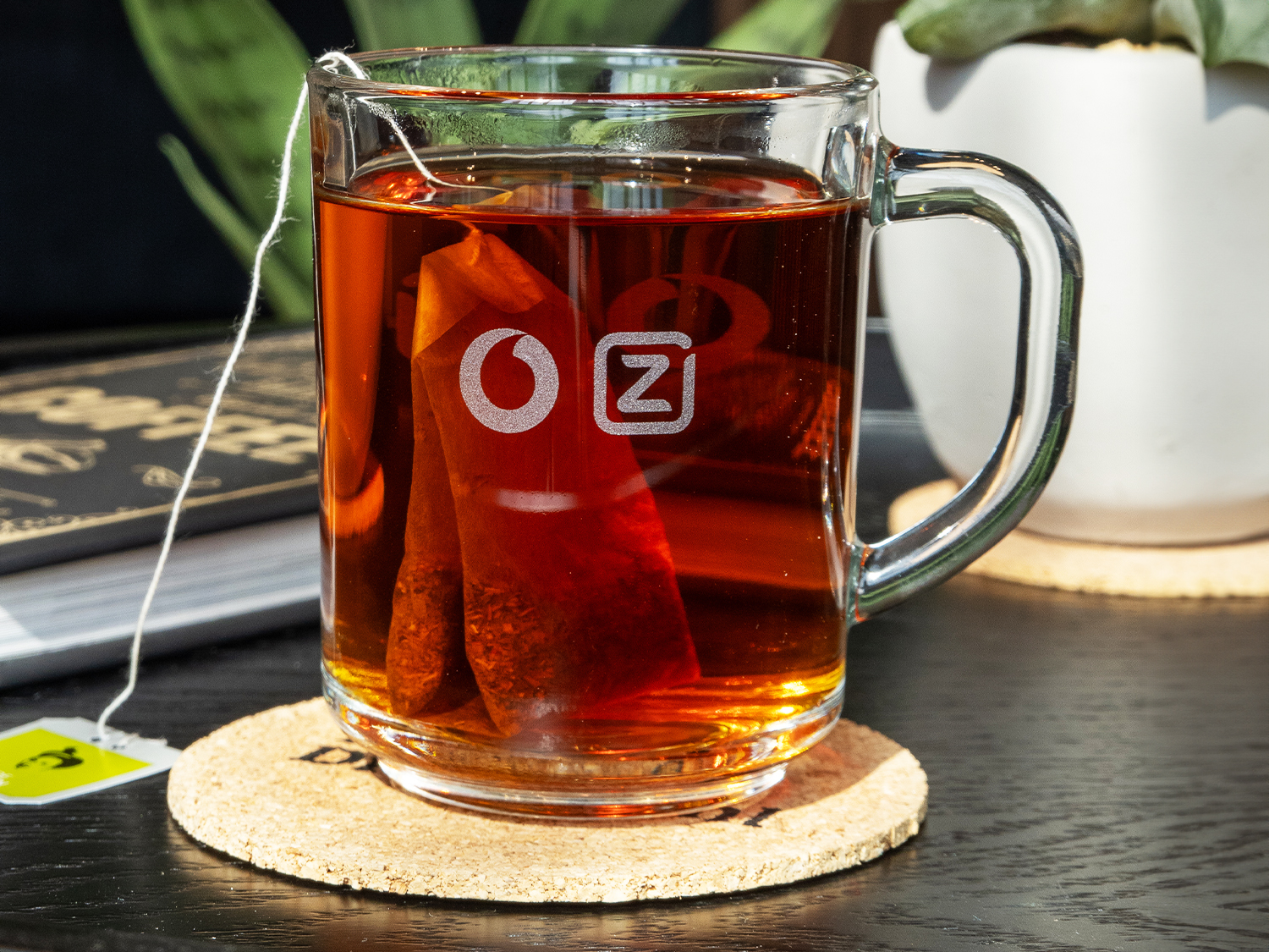<p>Theeglas met gravurelook</p>
