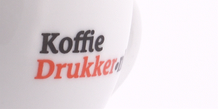 Close-up van een bedrukking op porselein